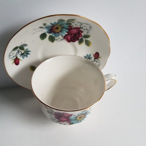 Floral Teacup and Saucer Set - Picture 2 of 4